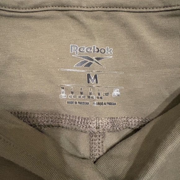 NWOT Women’s Reebok Leggings - Medium - Picture 4 of 4